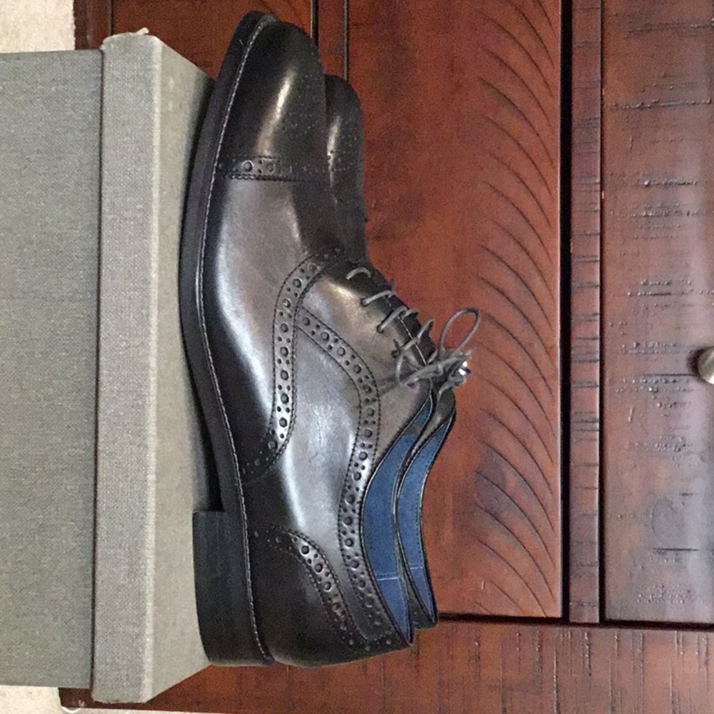 Aston Grey Collection Black Cap-toe Wingtips - Picture 6 of 7